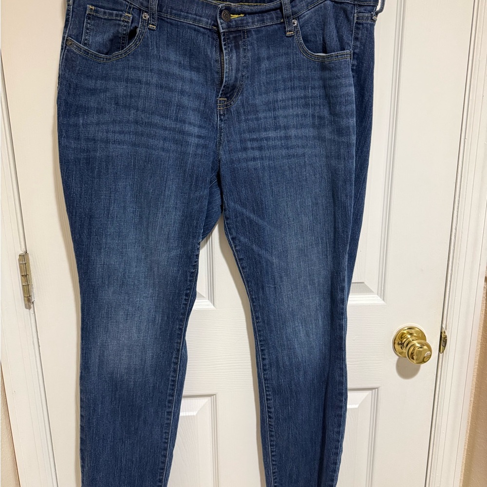 Old Navy Women's Straight Leg Blue Jeans